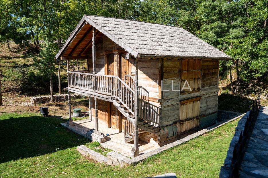 Dom Na sprzedaż - Ličko-senjska Plitvička Jezera