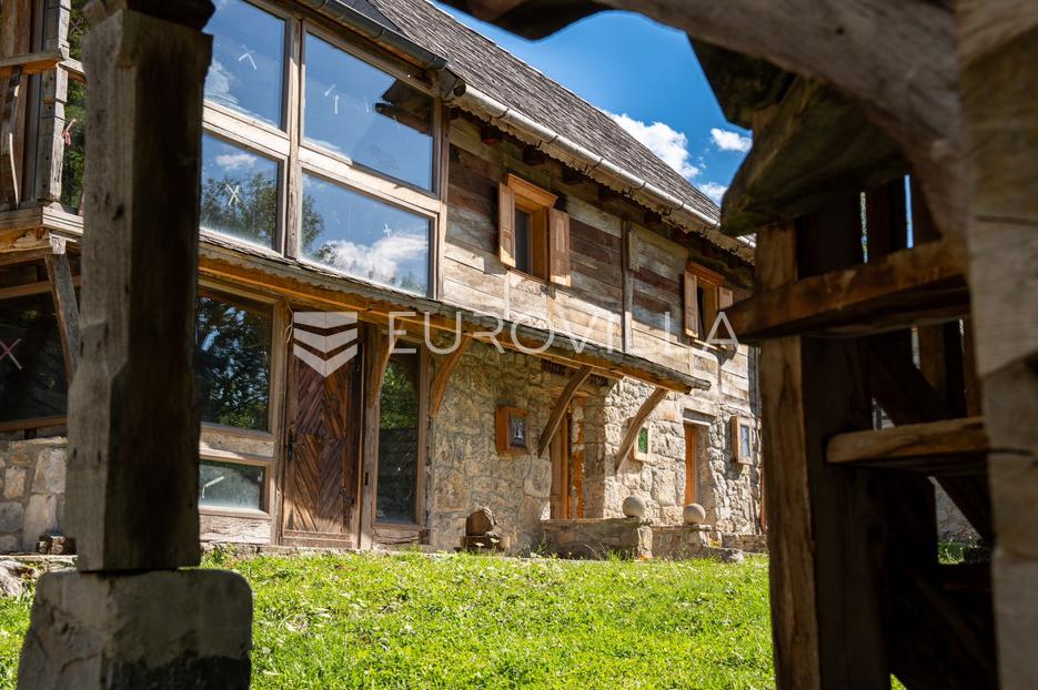 Dom Na sprzedaż - Ličko-senjska Plitvička Jezera