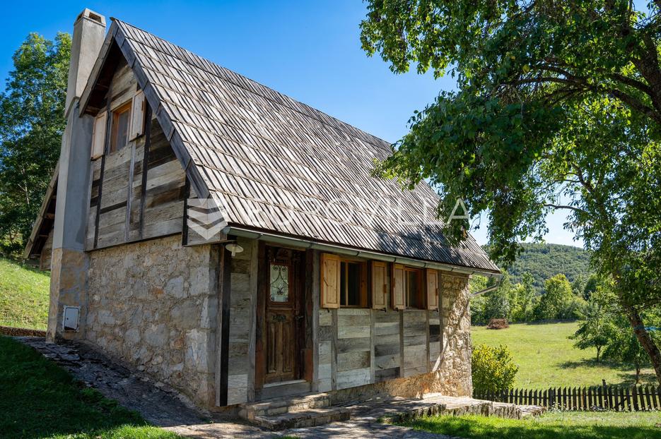 Dom Na sprzedaż - Ličko-senjska Plitvička Jezera