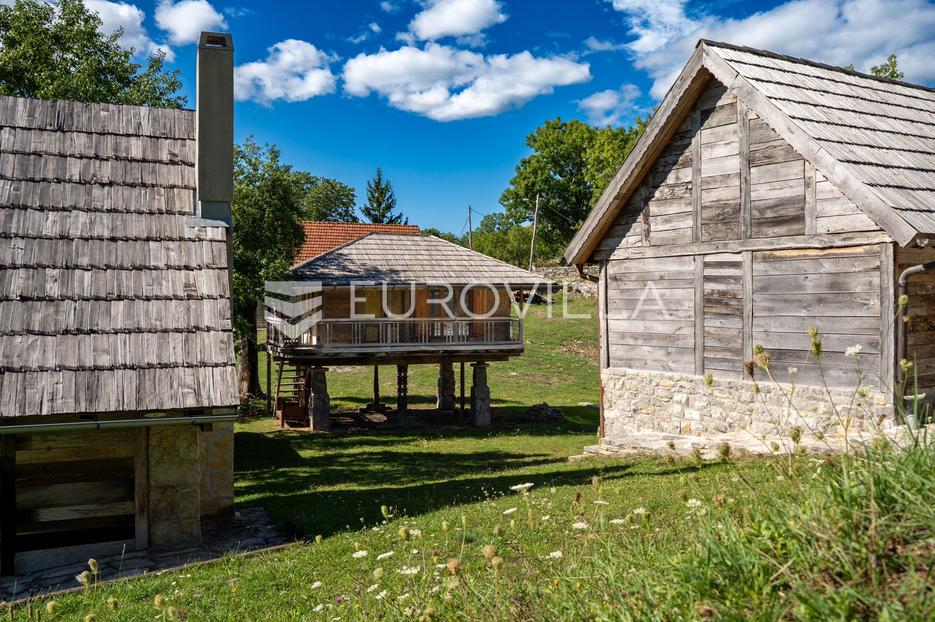 Dom Na sprzedaż - Ličko-senjska Plitvička Jezera