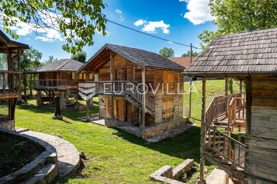 Dom Na sprzedaż - Ličko-senjska Plitvička Jezera
