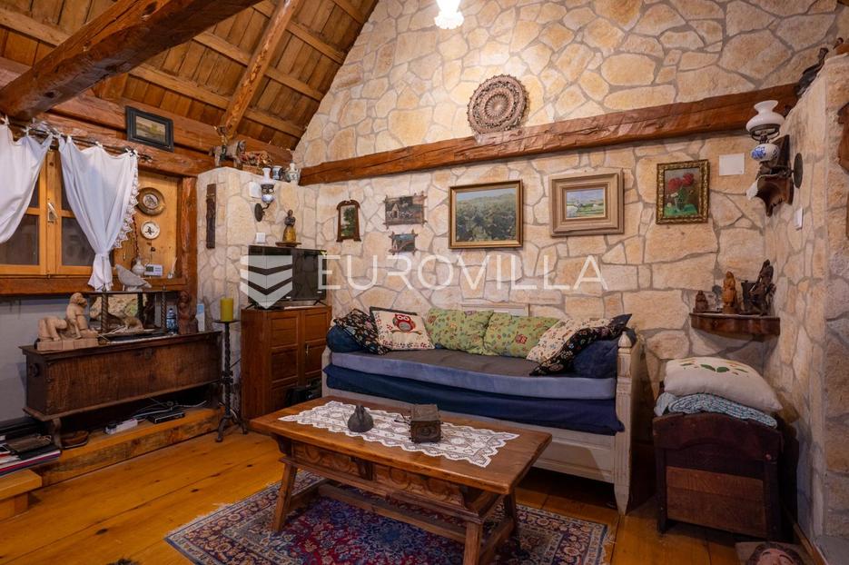 Dom Na sprzedaż - Ličko-senjska Plitvička Jezera