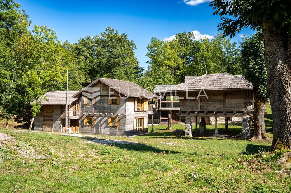 Dom Na sprzedaż - Ličko-senjska Plitvička Jezera
