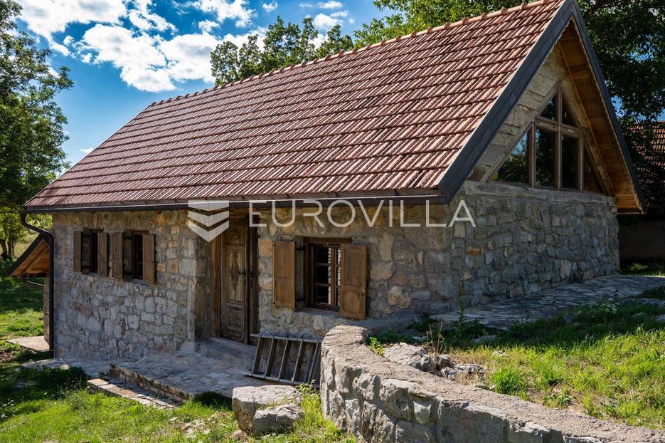 Dom Na sprzedaż - Ličko-senjska Plitvička Jezera