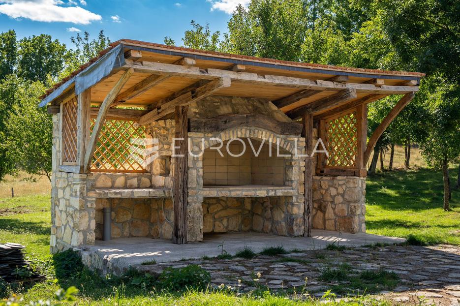 Dom Na sprzedaż - Ličko-senjska Plitvička Jezera