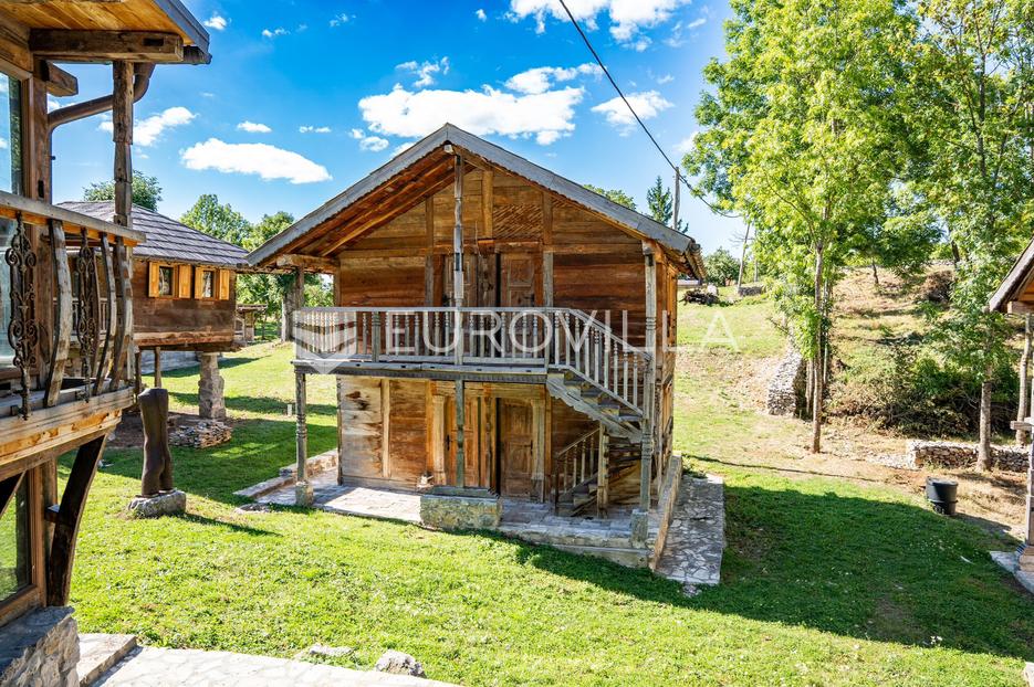 Dom Na sprzedaż - Ličko-senjska Plitvička Jezera