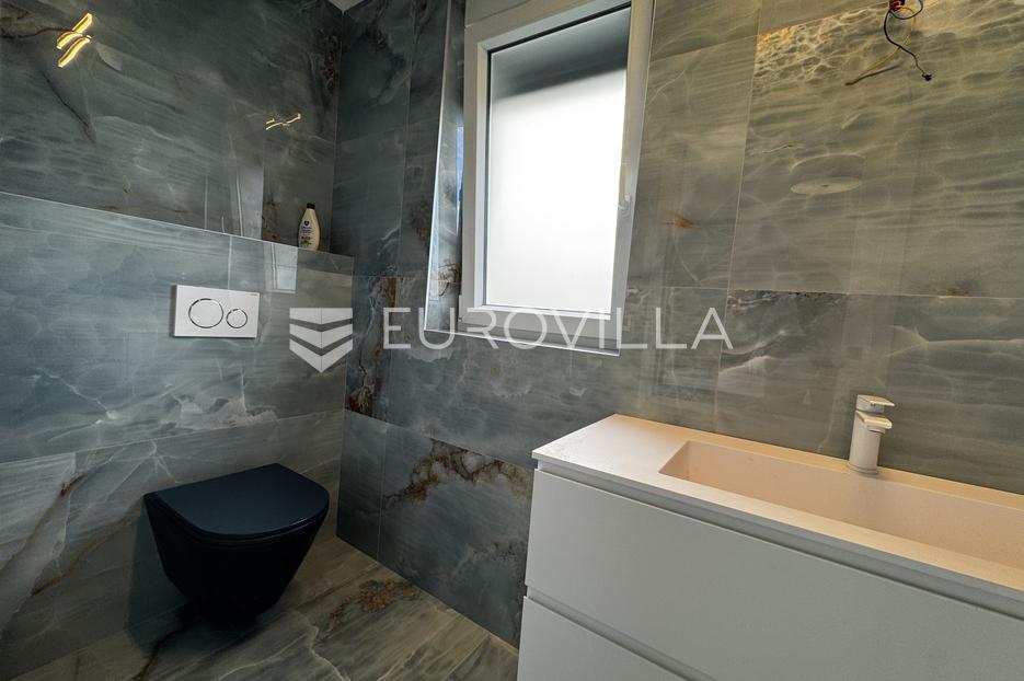 Casa In vendita - Istarska Poreč