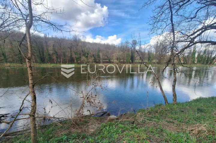 Terreno in vendita 1400 m² – Bosiljevo