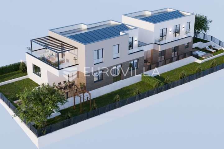 Pozemek na prodej 699 m² – Bijenik