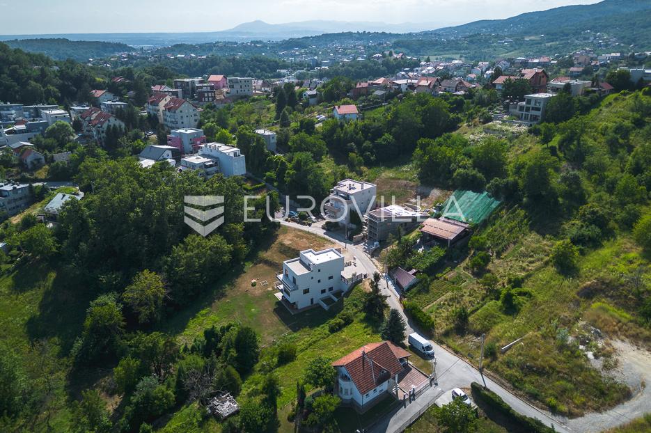 Hiša Na predaj - Grad Zagreb Črnomerec