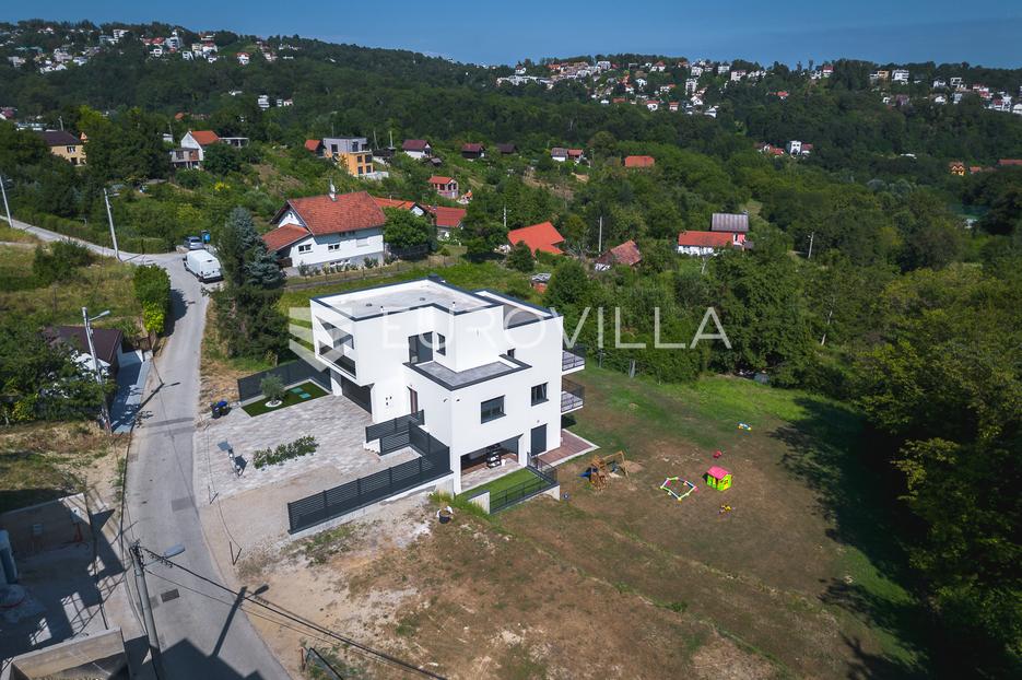 Hiša Na predaj - Grad Zagreb Črnomerec