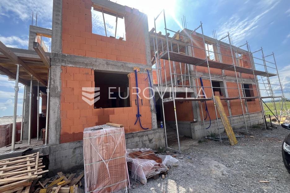 Apartmán Na prodej -  Slavonski Brod