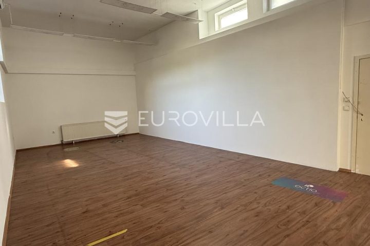 Locaux commerciaux À vendre - Osječko-baranjska Osijek - foto 4/8