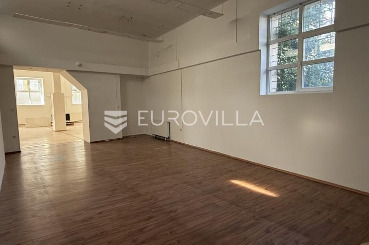 Locaux commerciaux À vendre - Osječko-baranjska Osijek - foto 5/8