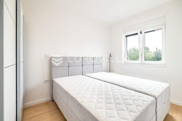 Appartement À louer - Grad Zagreb Donja Dubrava - foto 4/5