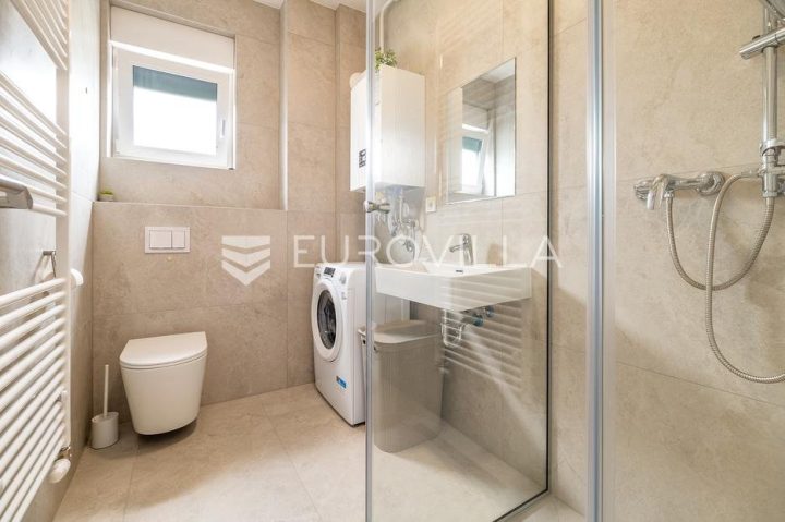 Appartement À louer - Grad Zagreb Donja Dubrava - foto 5/5