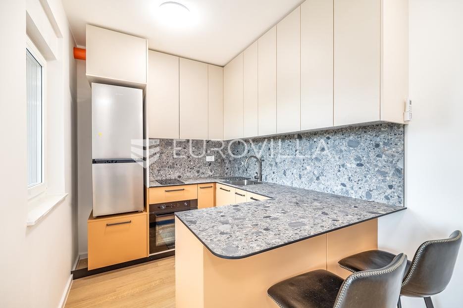 Appartement À louer - Grad Zagreb Donja Dubrava