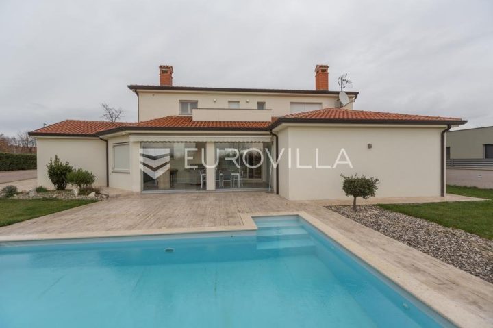 House for sale 240 m² – Poreč