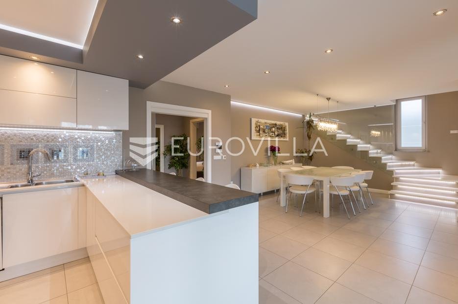 House For sale - Istarska Poreč