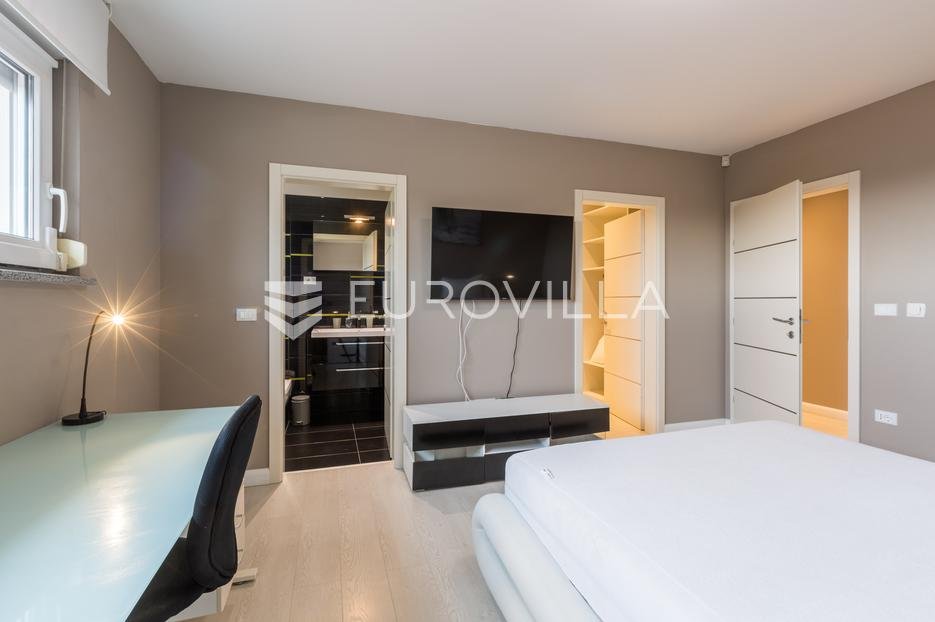 House For sale - Istarska Poreč