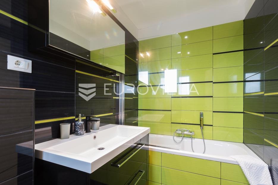 House For sale - Istarska Poreč