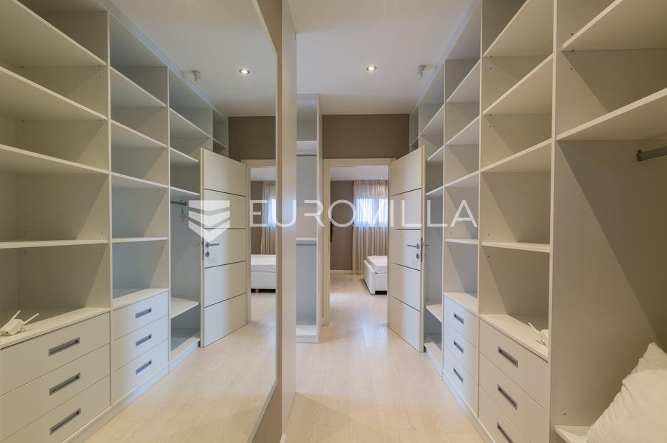 House For sale - Istarska Poreč