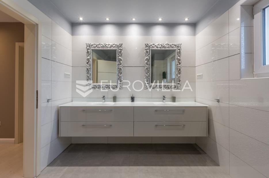 House For sale - Istarska Poreč