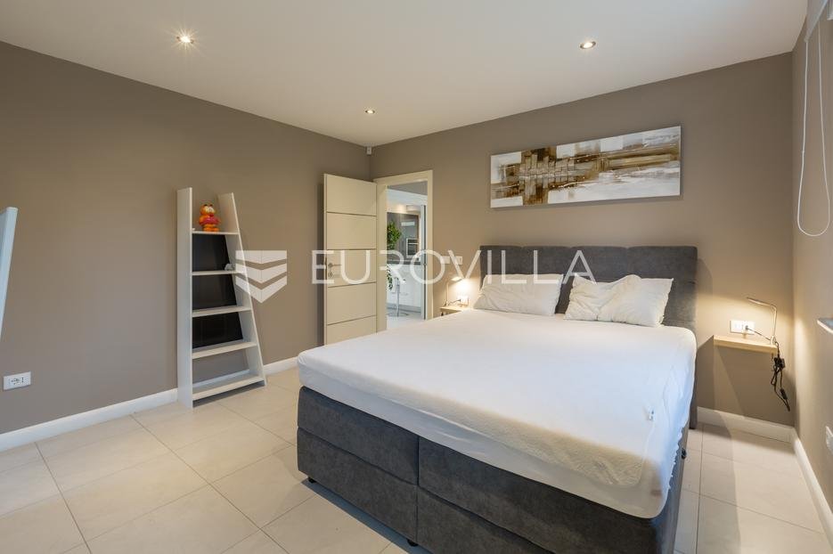 House For sale - Istarska Poreč