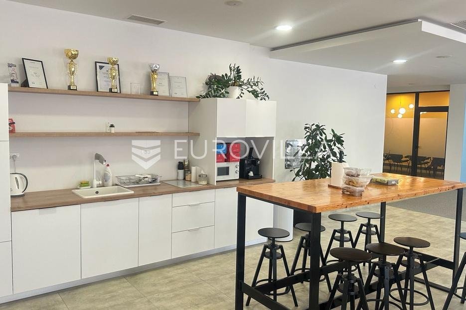 Business premises For sale - Splitsko-dalmatinska Split