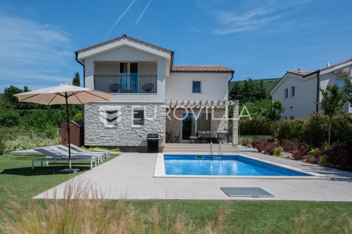 Dům na prodej 120 m² – Sveti Lovreč Labinski