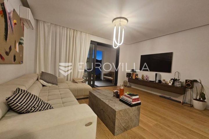 Appartement à vendre 101 m² – Costabella