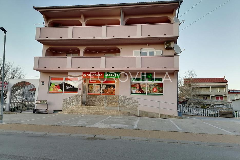 Casa In vendita -  Rab