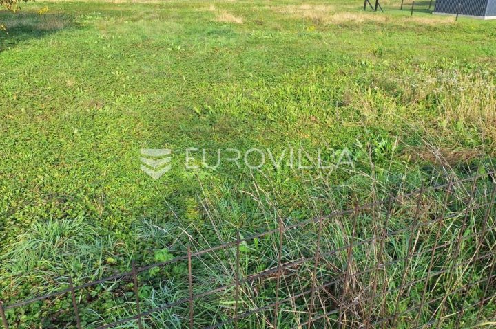 Terrain à vendre 1000 m² – Drežnik