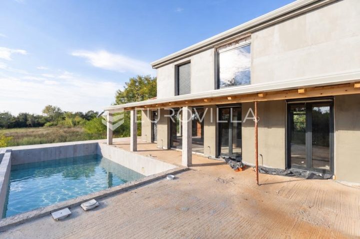 Hiša naprodaj 156 m² – Baderna