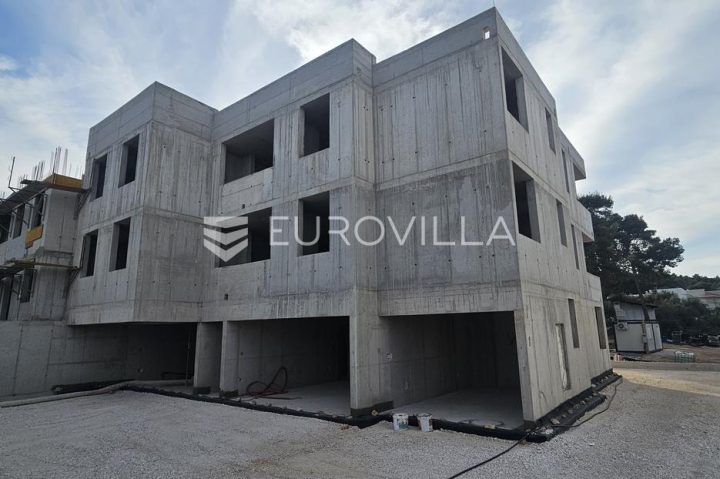 Stan na prodaju 58 m² – Arbanija