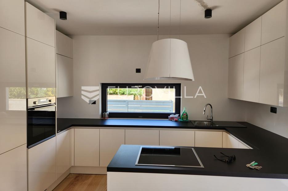 Haus Zu verkaufen - Istarska Ližnjan