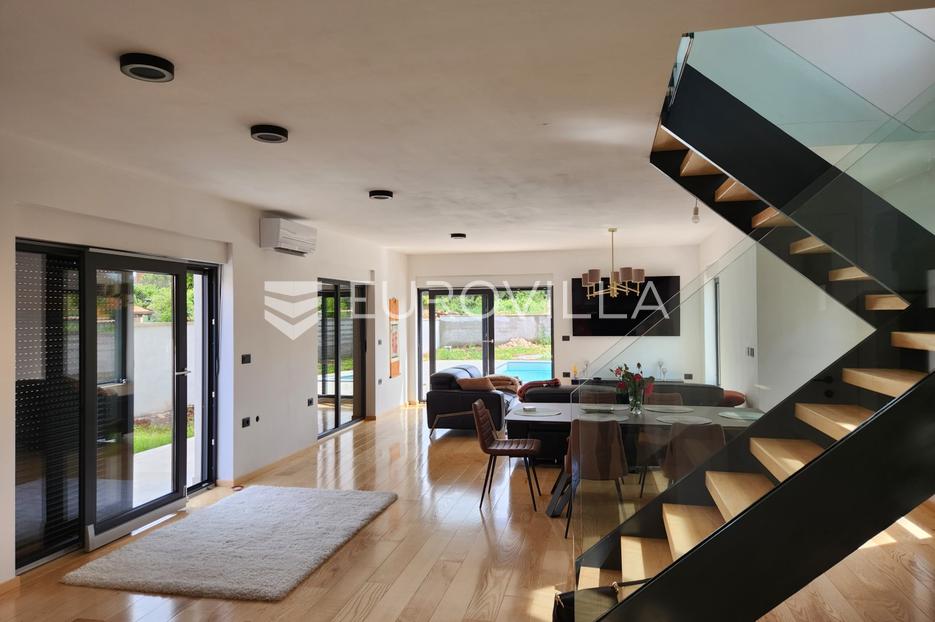 Haus Zu verkaufen - Istarska Ližnjan