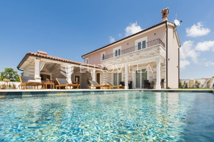 Kuća na prodaju 150 m² – Debeljuhi