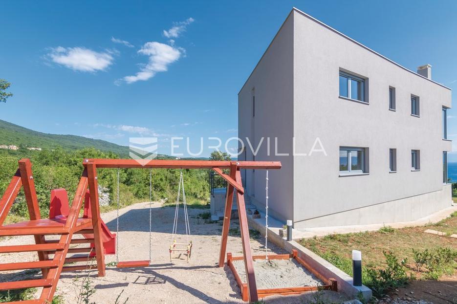 Casa In vendita -  Raša