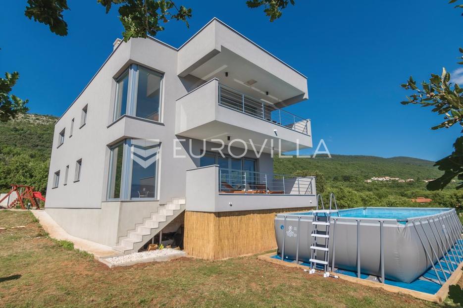 Casa In vendita -  Raša