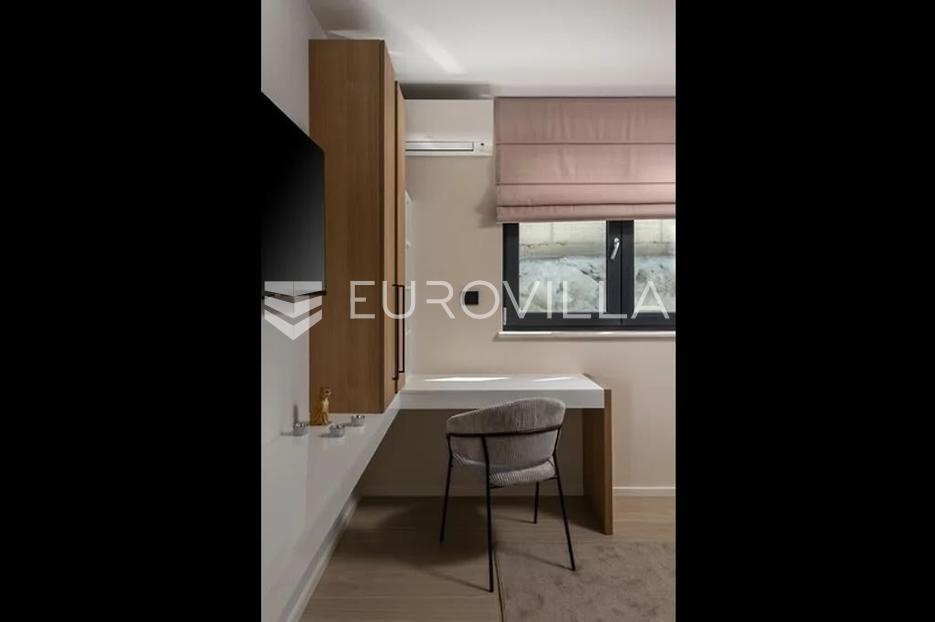 Kuća Na prodaju -  Kostrena