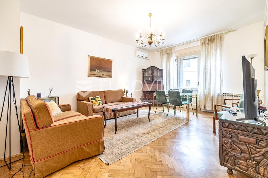 Flat For rent - Grad Zagreb Gornji Grad - Medveščak - foto 1/7