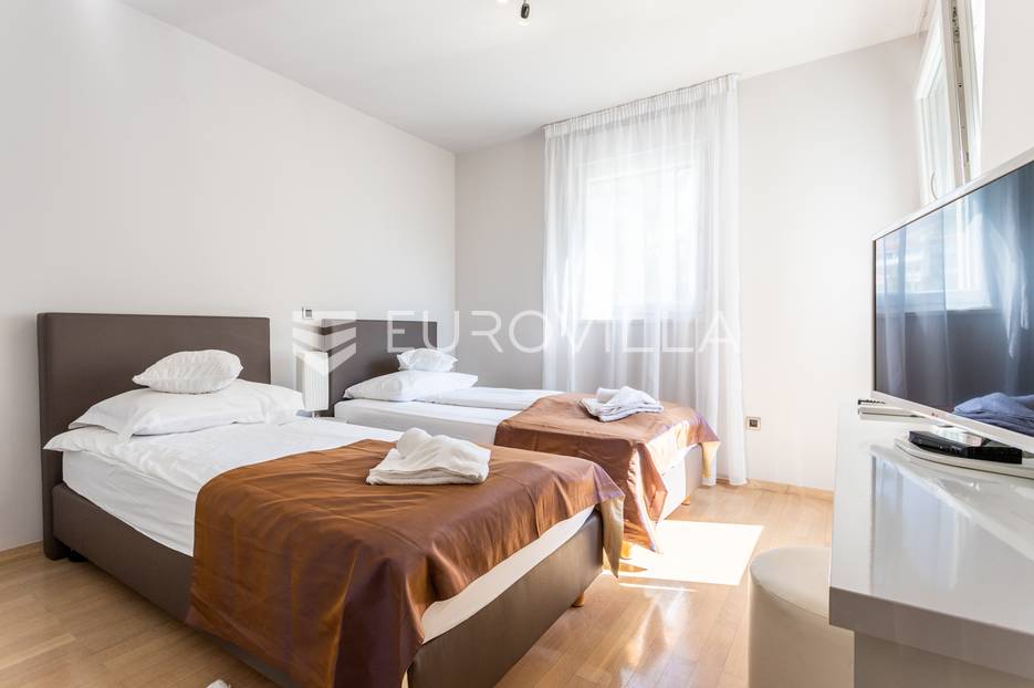 Appartamento In vendita -  Podstrana