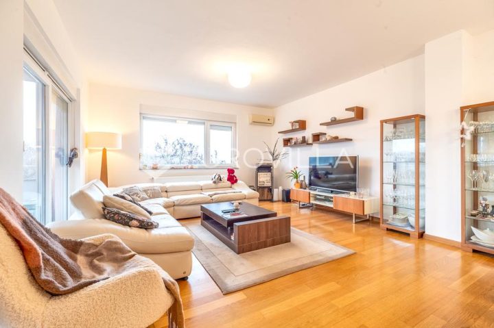 Appartamento in vendita 112 m² – Jelenovac