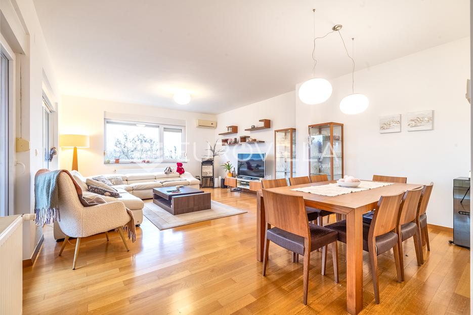 Apartmán Na prodej -  Črnomerec