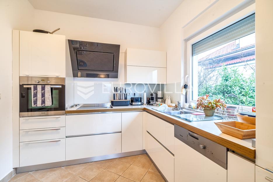 Apartmán Na prodej -  Črnomerec