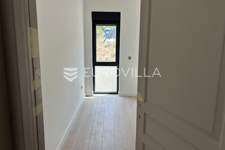 Flat For sale - Splitsko-dalmatinska Jelsa - foto 3/22