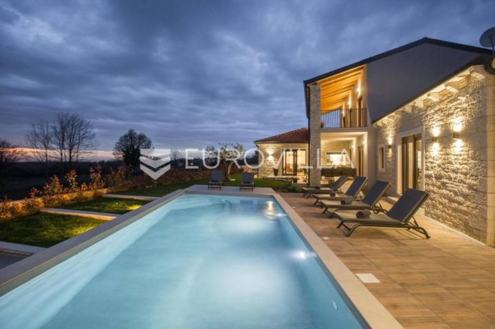 Casa in vendita 250 m² – Radetići