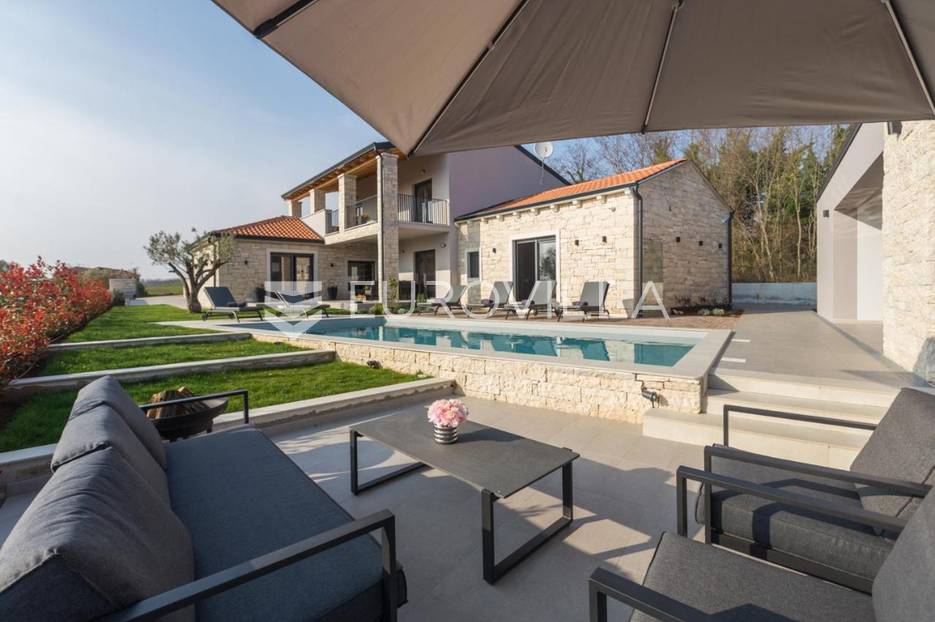 Maison À vendre -  Tinjan