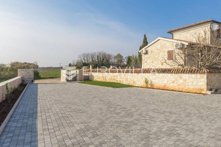 Maison À vendre -  Tinjan